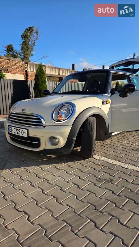 Хетчбек MINI Cooper 2013 в Одесі фото Хетчбек MINI Cooper 2013 в Одесі