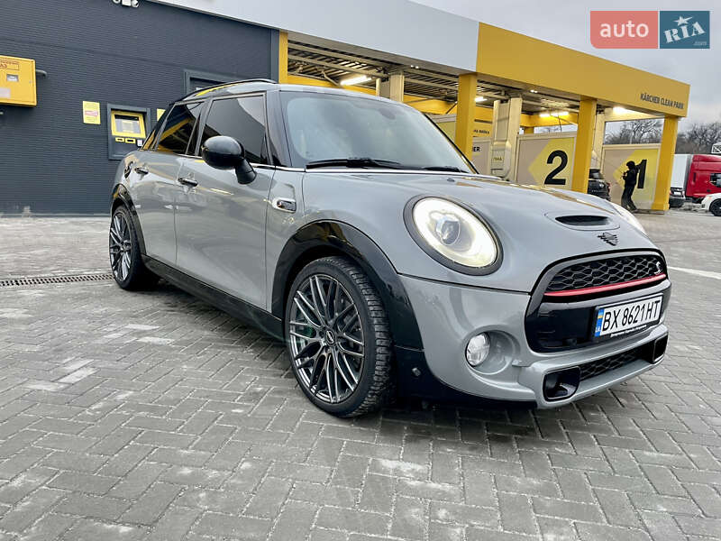 Хэтчбек MINI Cooper 2016 в Днепре фото 5 Хэтчбек MINI Cooper 2016 в Днепре