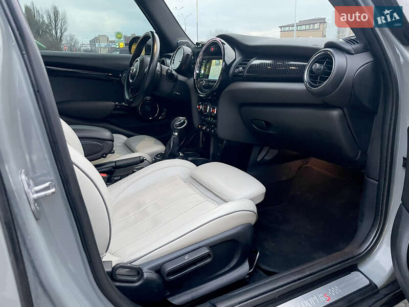 Хэтчбек MINI Cooper 2016 в Днепре фото 30 Хэтчбек MINI Cooper 2016 в Днепре