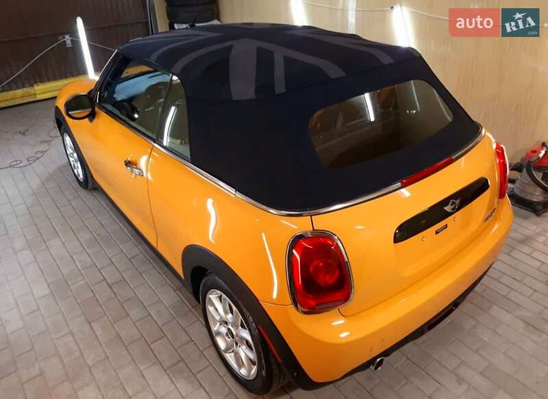 Хэтчбек MINI Cooper 2016 в Львове