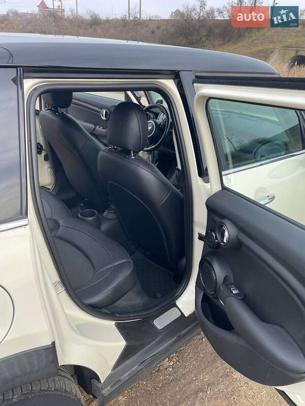 Хетчбек MINI Cooper 2016 в Києві фото 11 Хетчбек MINI Cooper 2016 в Києві