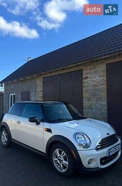 Хэтчбек MINI Cooper 2011 в Раздельной