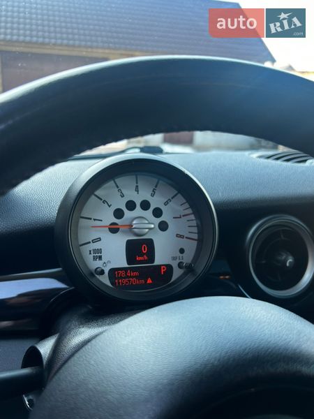 Хэтчбек MINI Cooper 2011 в Раздельной