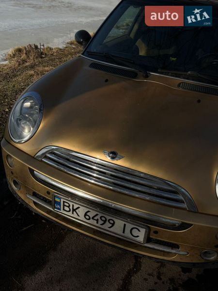 Хэтчбек MINI Cooper 2004 в Ровно