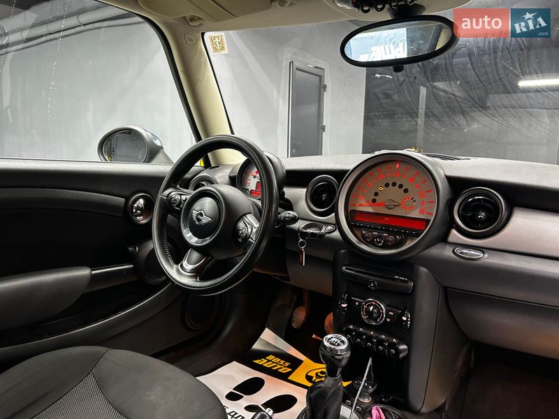 Хетчбек MINI Cooper 2011 в Чернівцях