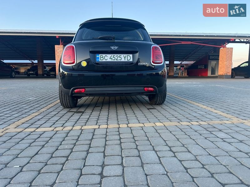 Хэтчбек MINI Cooper 2021 в Львове