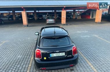 Хэтчбек MINI Cooper 2021 в Львове