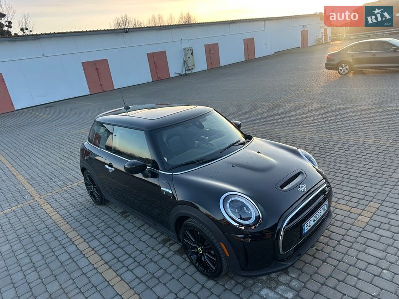Хэтчбек MINI Cooper 2021 в Львове