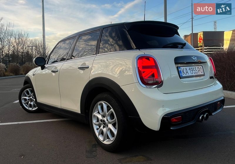 Хэтчбек MINI Cooper 2019 в Киеве