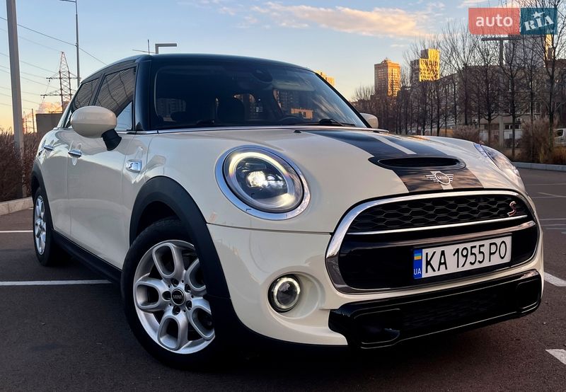 Хэтчбек MINI Cooper 2019 в Киеве