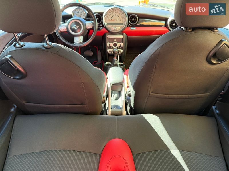 Хэтчбек MINI Cooper 2010 в Одессе