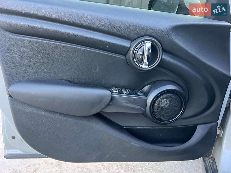 Хетчбек MINI Cooper 2015 в Львові