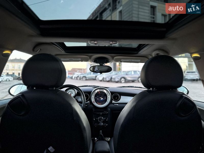Хэтчбек MINI Cooper 2012 в Харькове