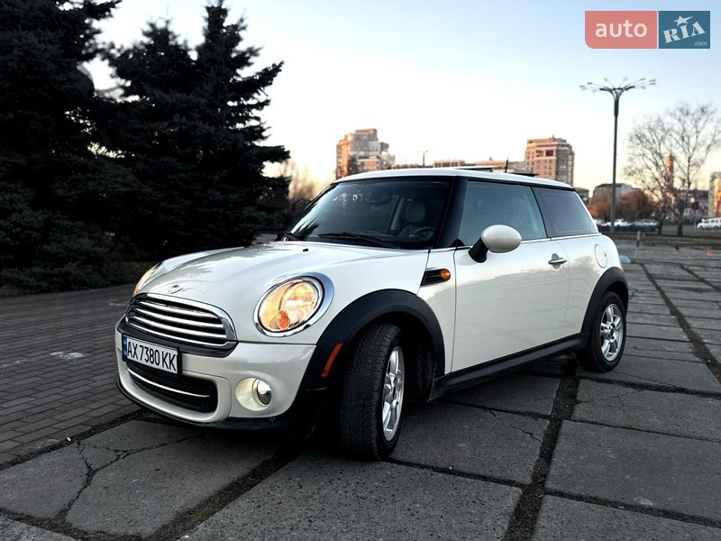 Хэтчбек MINI Cooper 2012 в Харькове