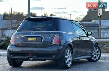 Хэтчбек MINI Cooper 2005 в Киеве