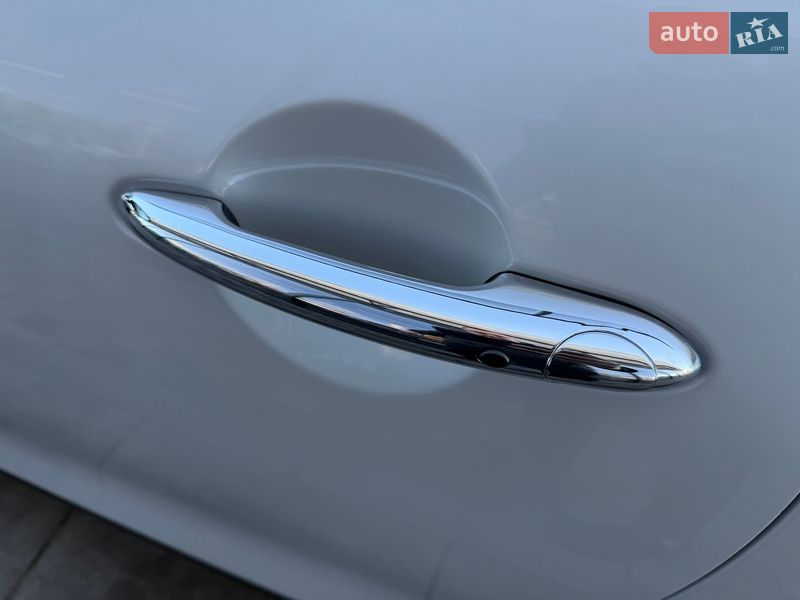 Хэтчбек MINI Cooper 2023 в Киеве