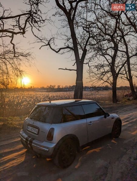 Хэтчбек MINI Cooper 2003 в Днепре
