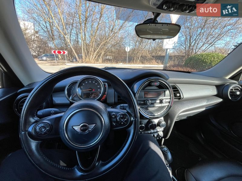 Хэтчбек MINI Cooper 2015 в Киеве