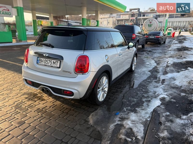 Хэтчбек MINI Cooper 2015 в Киеве