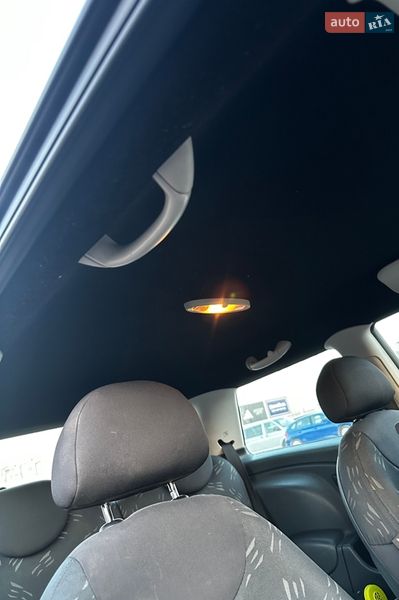 Хетчбек MINI Cooper 2004 в Житомирі