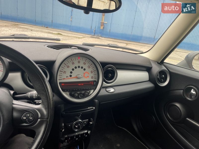 Хэтчбек MINI Cooper 2011 в Запорожье