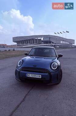 Хэтчбек MINI Cooper 2023 в Львове