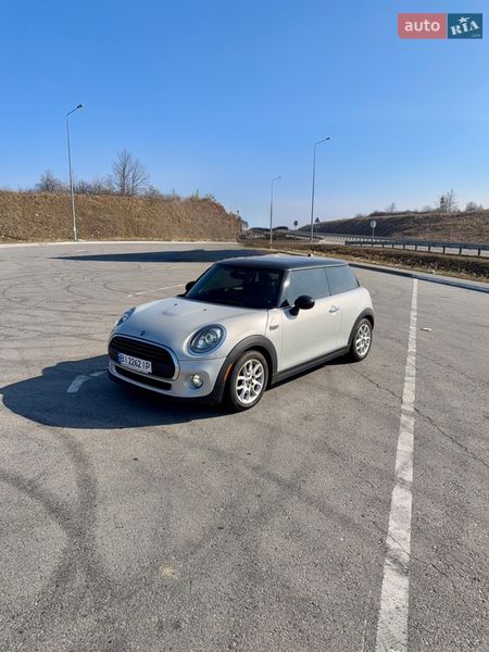 Хэтчбек MINI Cooper 2016 в Полтаве