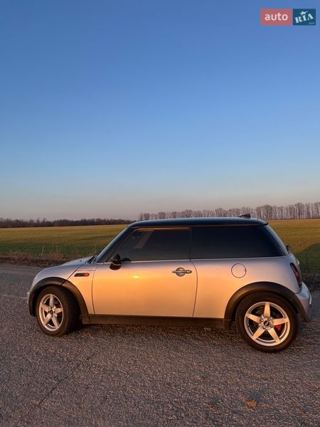 Хетчбек MINI Cooper 2003 в Богуславі