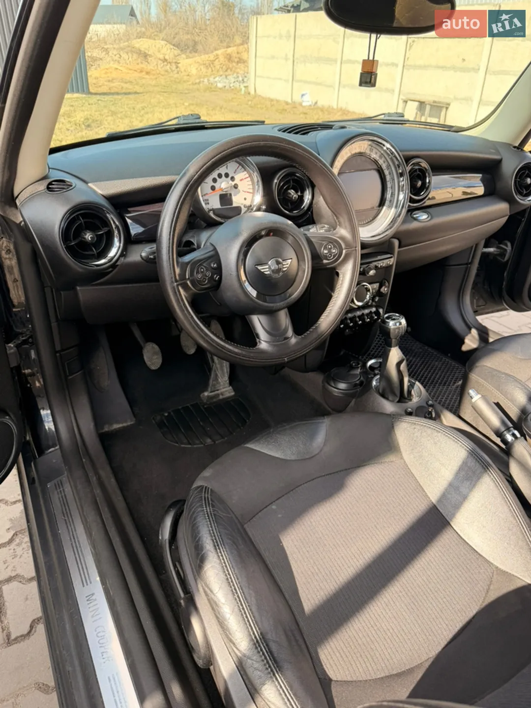 2011 MINI Cooper - мініатюра 5
