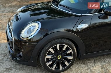 Хэтчбек MINI Cooper 2017 в Киеве