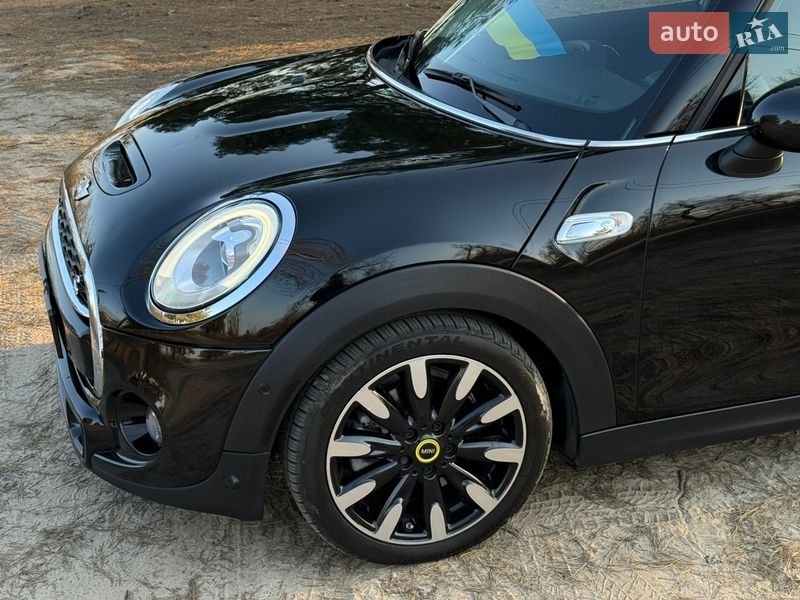 Хэтчбек MINI Cooper 2017 в Киеве