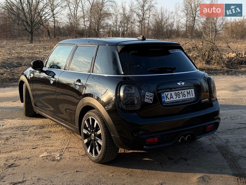 Хэтчбек MINI Cooper 2017 в Киеве