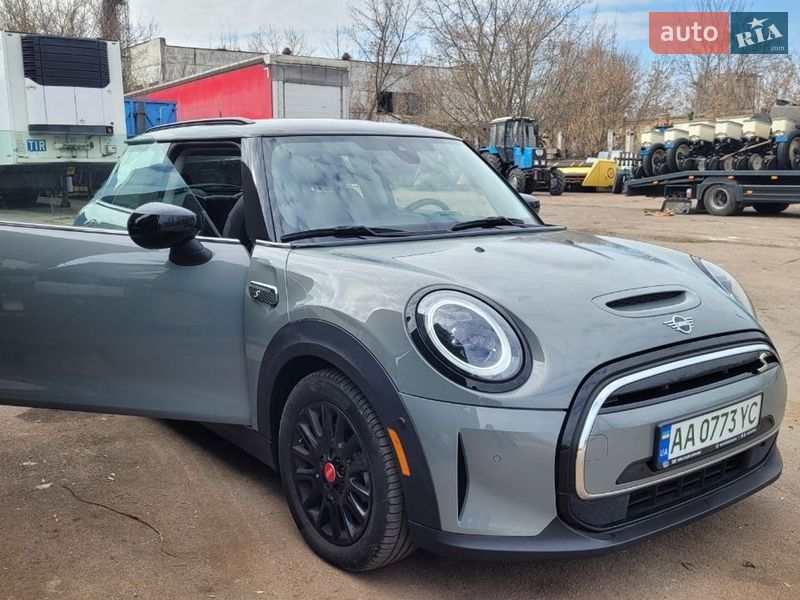 Хэтчбек MINI Cooper 2021 в Киеве