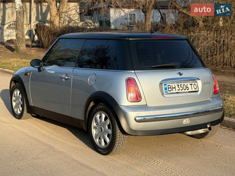 Хэтчбек MINI Cooper 2002 в Житомире