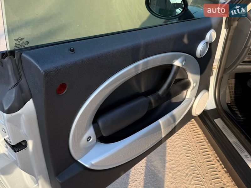 Хэтчбек MINI Cooper 2002 в Житомире