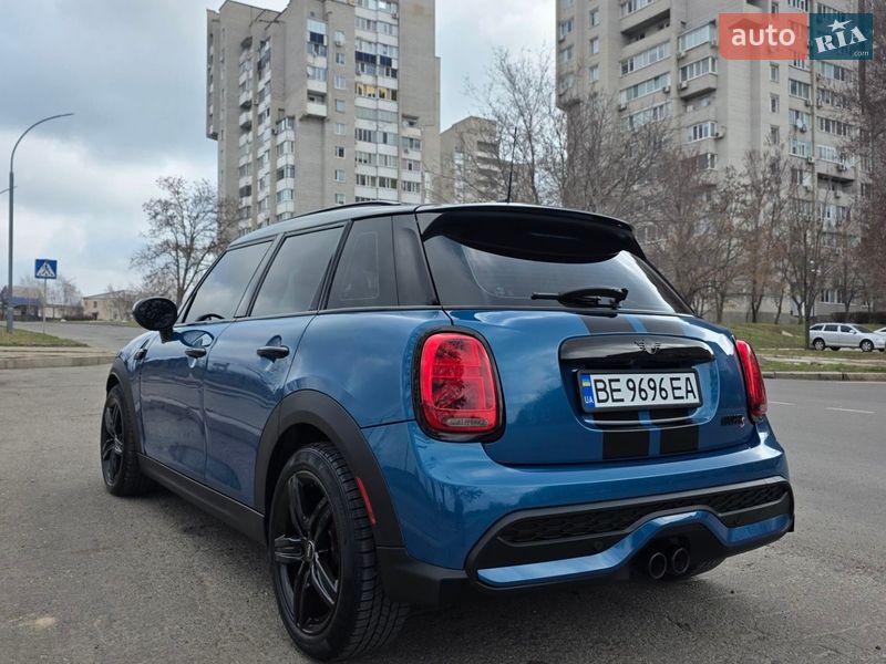 Хетчбек MINI Cooper 2023 в Южноукраїнську