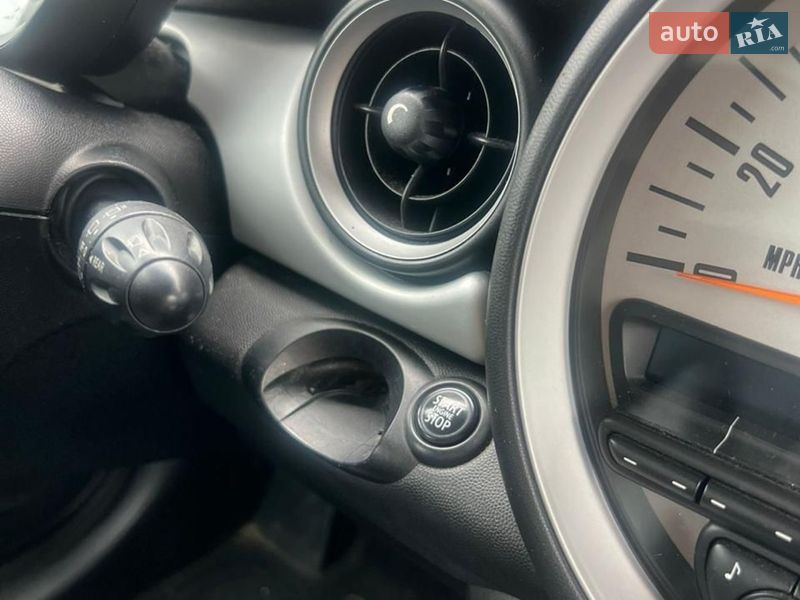 Хэтчбек MINI Cooper 2013 в Обухове
