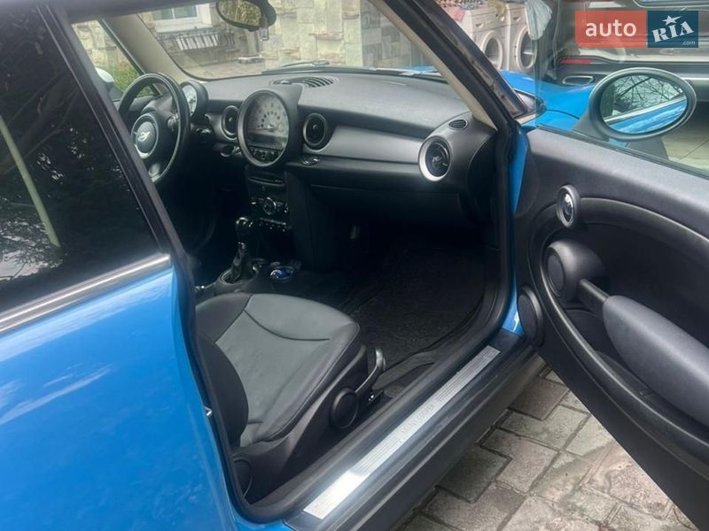 Хэтчбек MINI Cooper 2013 в Обухове