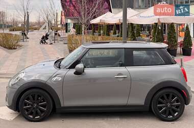 Хэтчбек MINI Cooper 2017 в Киеве