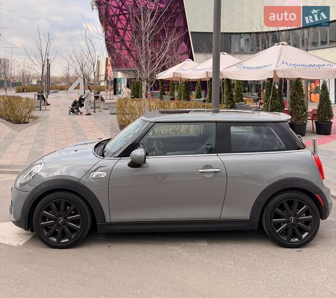 Хэтчбек MINI Cooper 2017 в Киеве