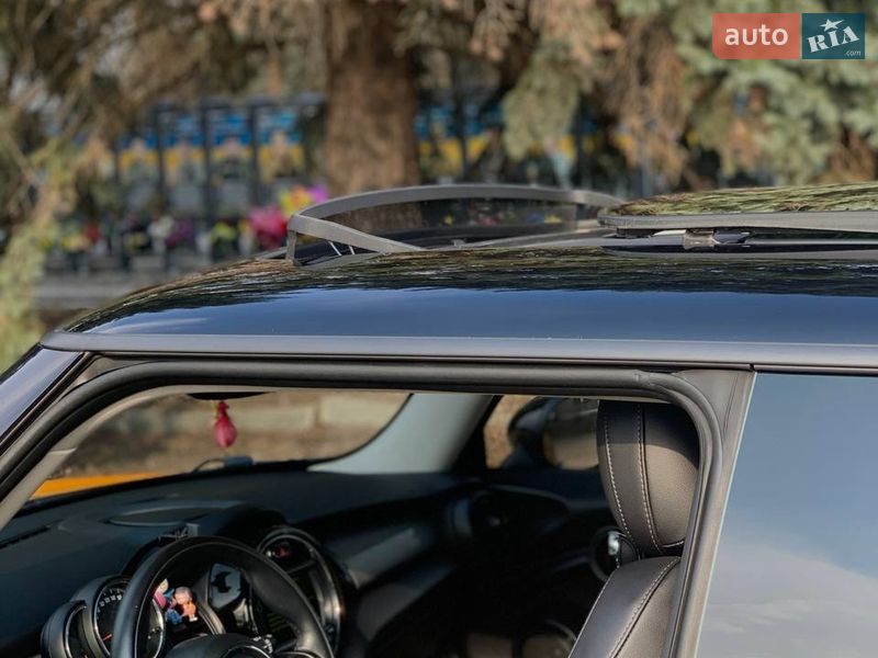 Хетчбек MINI Cooper 2016 в Новій Водолагі