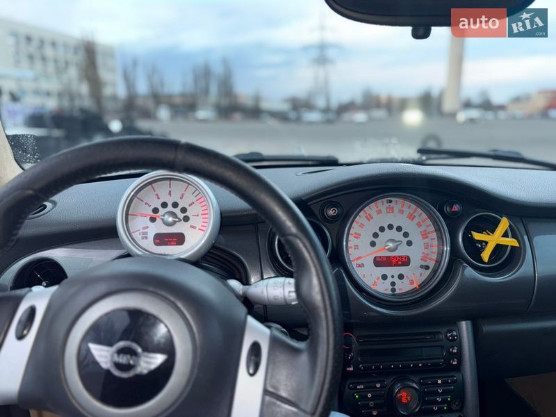 Хэтчбек MINI Cooper 2004 в Киеве фото 7 Хэтчбек MINI Cooper 2004 в Киеве