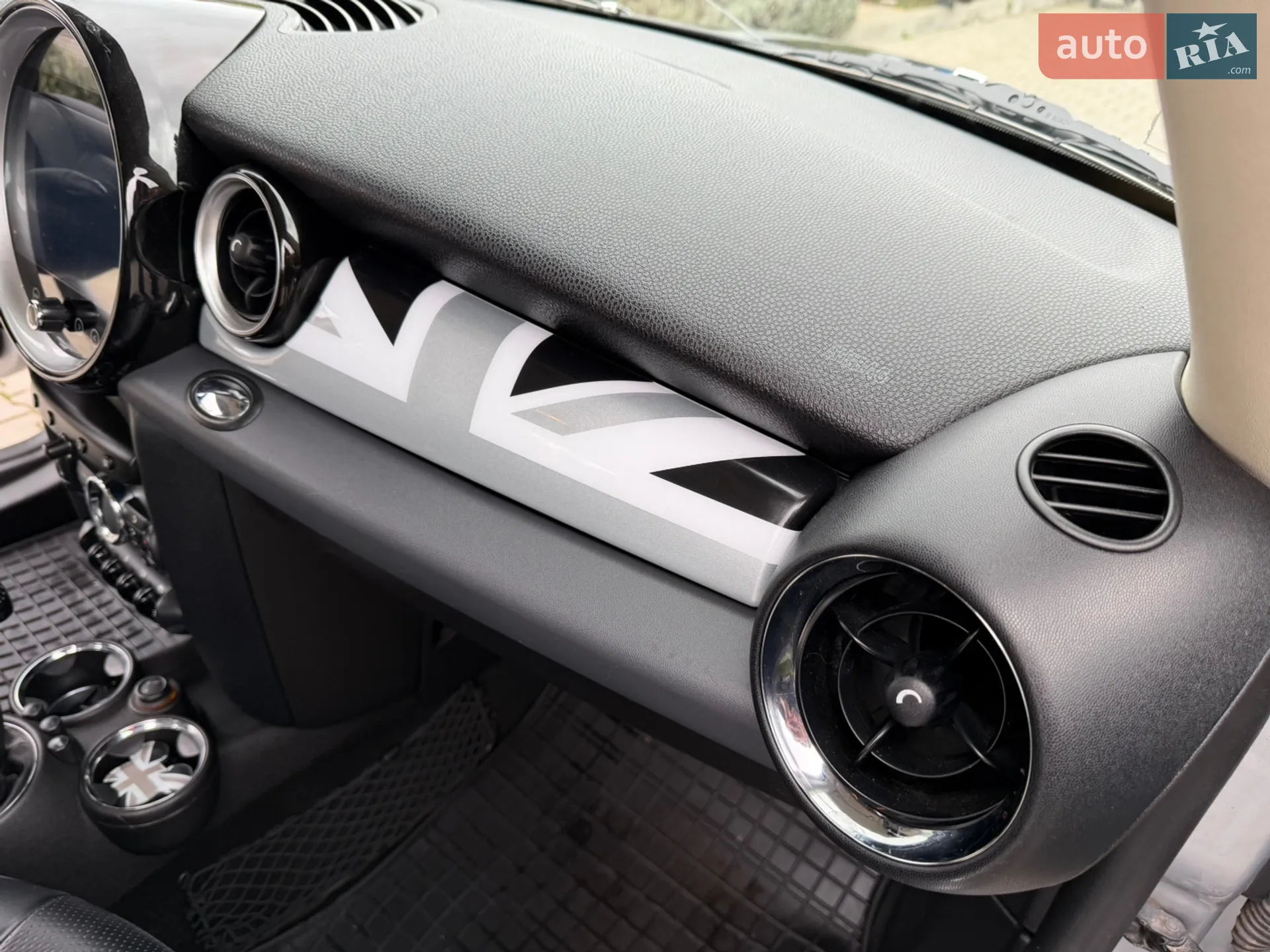 2010 MINI Cooper - мініатюра 42