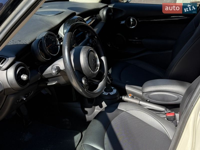 Хэтчбек MINI Cooper 2019 в Виннице