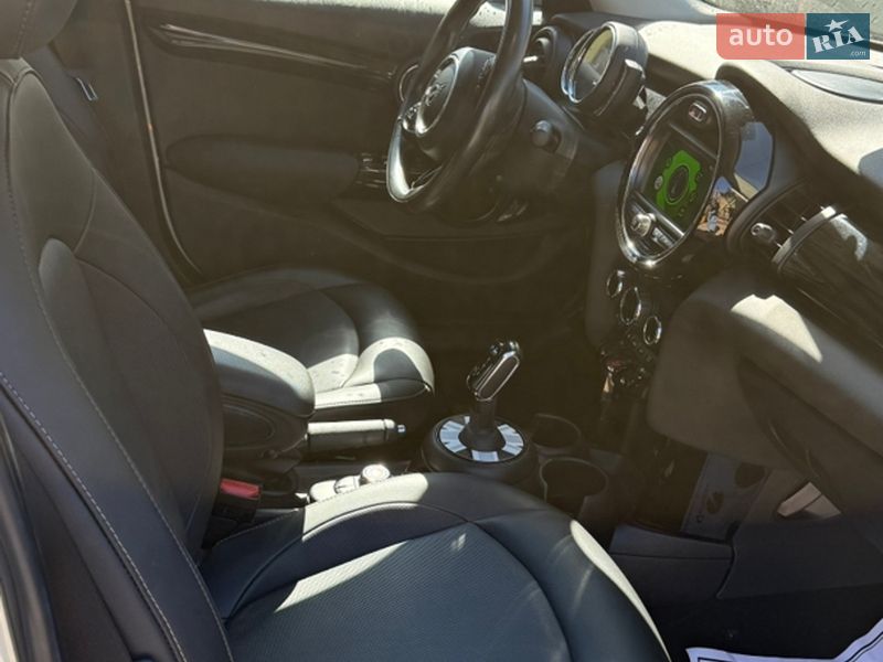 Хэтчбек MINI Cooper 2019 в Виннице