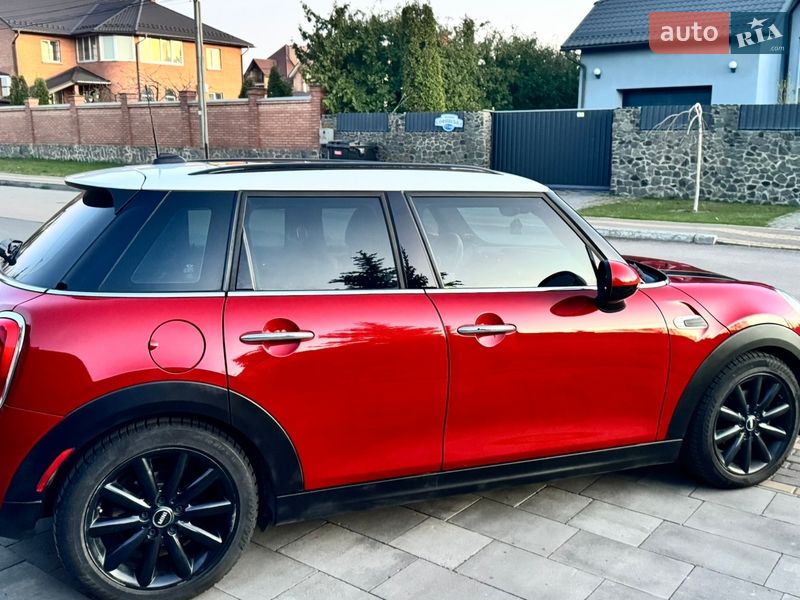 Хэтчбек MINI Cooper 2016 в Софиевской Борщаговке
