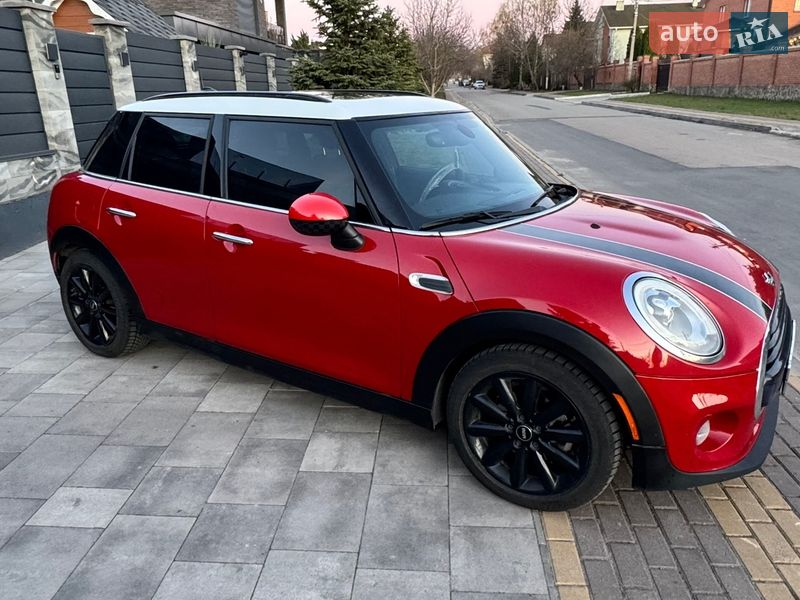 Хэтчбек MINI Cooper 2016 в Софиевской Борщаговке