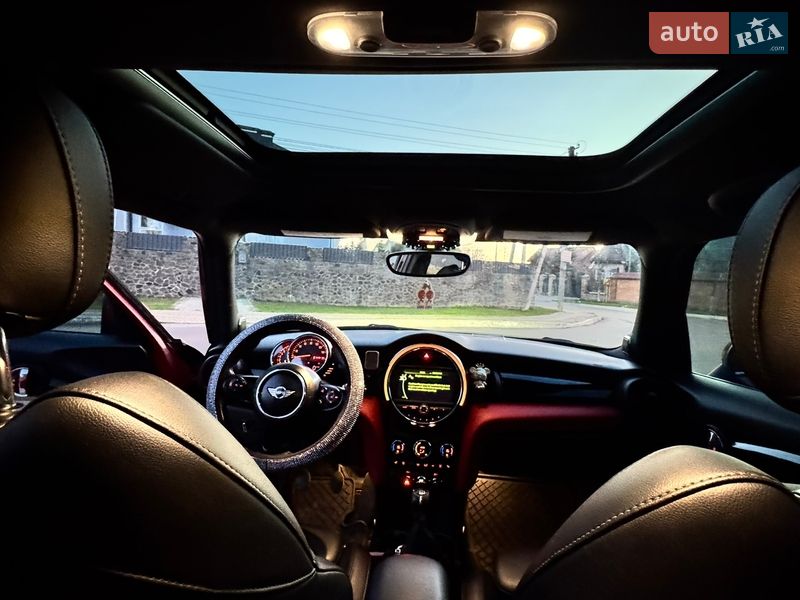 Хэтчбек MINI Cooper 2016 в Софиевской Борщаговке