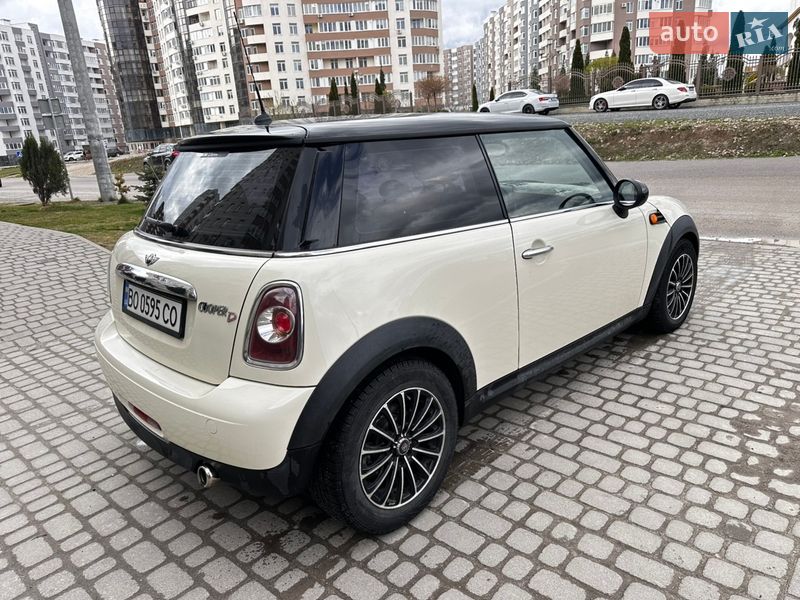 Хэтчбек MINI Cooper 2012 в Тернополе