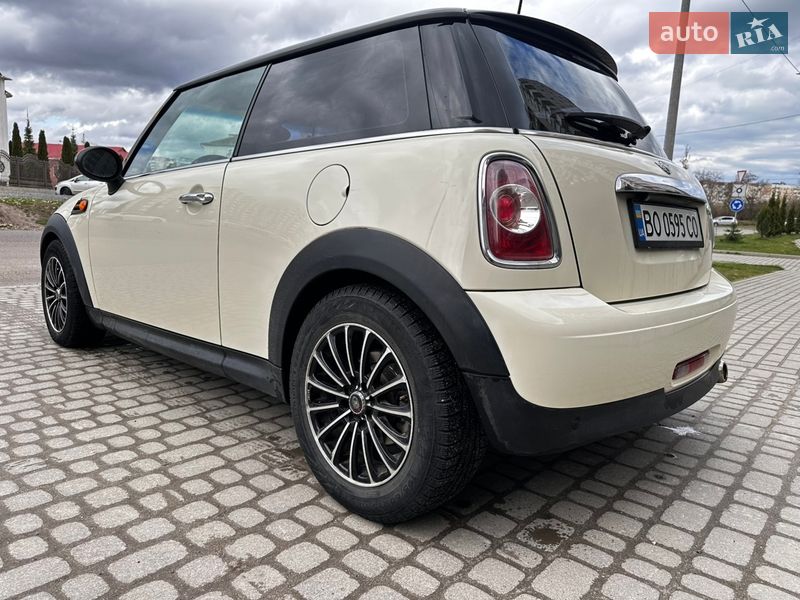 Хэтчбек MINI Cooper 2012 в Тернополе
